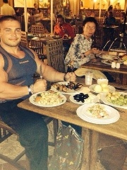 strN's profile picture